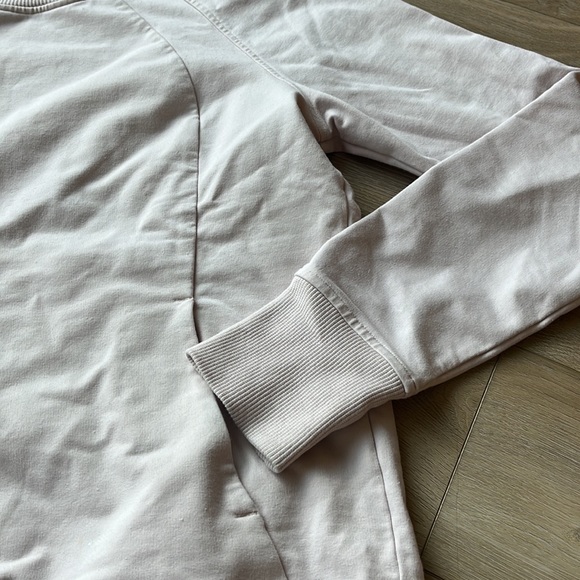 Lululemon Scuba Crew Neck Size 4 - Picture 4 of 9